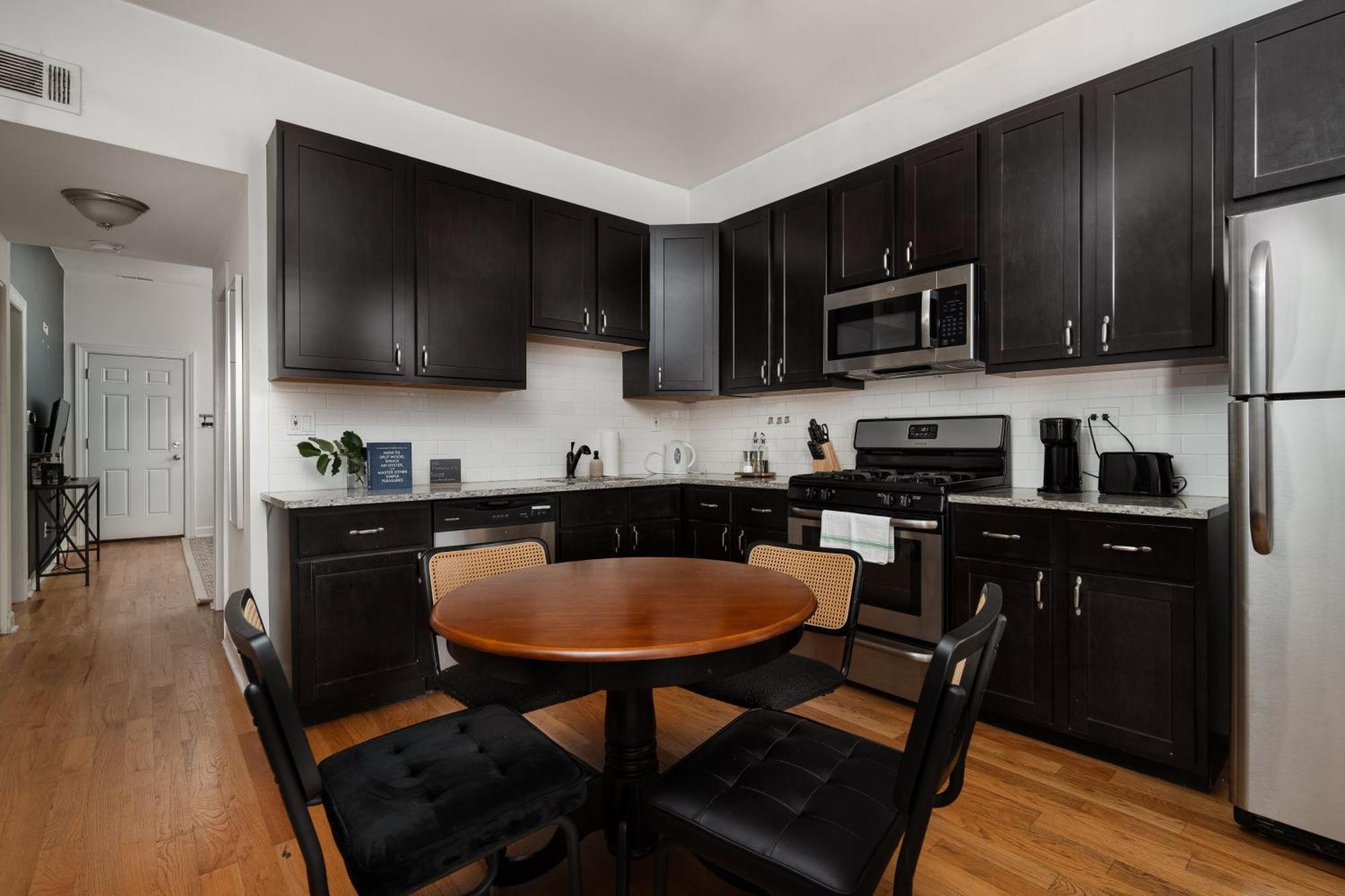 Ukrainian Village 2Br Modern Apartment D2 Чикаго Екстериор снимка